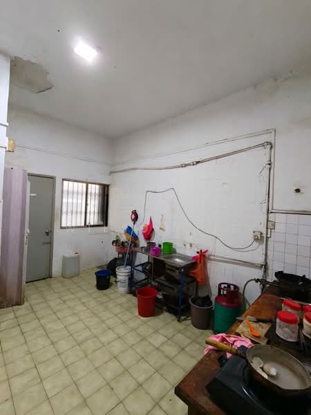 Taman Wahyu untuk Untuk Dijual - RM 780,000, Mac 2026 - Kitchen - PropertyGuru.com.my