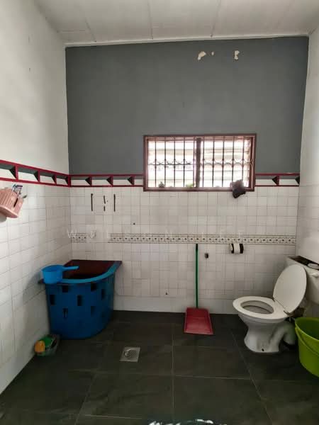 Taman Wahyu untuk Untuk Dijual - RM 780,000, Mac 2026 - Bathroom - PropertyGuru.com.my