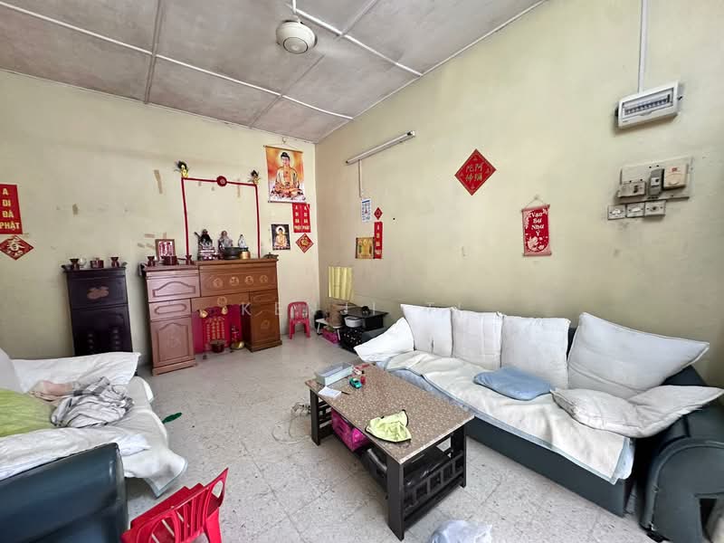 1-storey Terraced House for Sale in Taman Ehsan (Kepong) - Kenji Ti - Living Room - PropertyGuru.com.my
