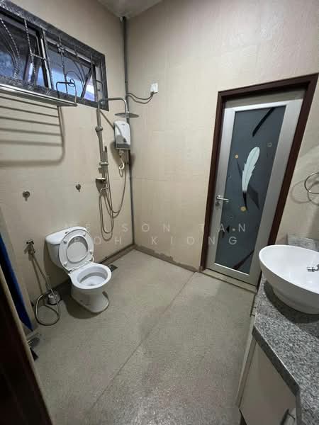 2-storey Terraced House for Sale in Taman Gaya (Ulu Tiram) - Nelson Tan Poh Kiong - Bathroom - PropertyGuru.com.my