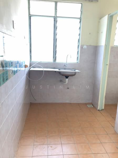 Flat for Sale at Desa Lembah Permai - Justin Lim - Kitchen - PropertyGuru.com.my