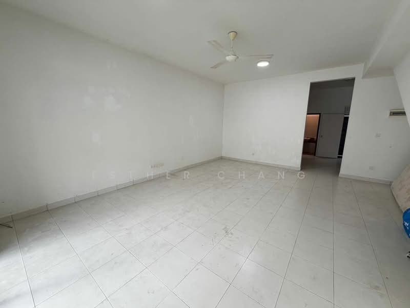 Nusa Bayu untuk Untuk Dijual - RM 588,000, Mac 2026 - Living Room - PropertyGuru.com.my