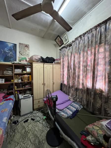 Taman Johor Jaya untuk Untuk Dijual - RM 600,000, Apr 2026 - Bedroom - PropertyGuru.com.my