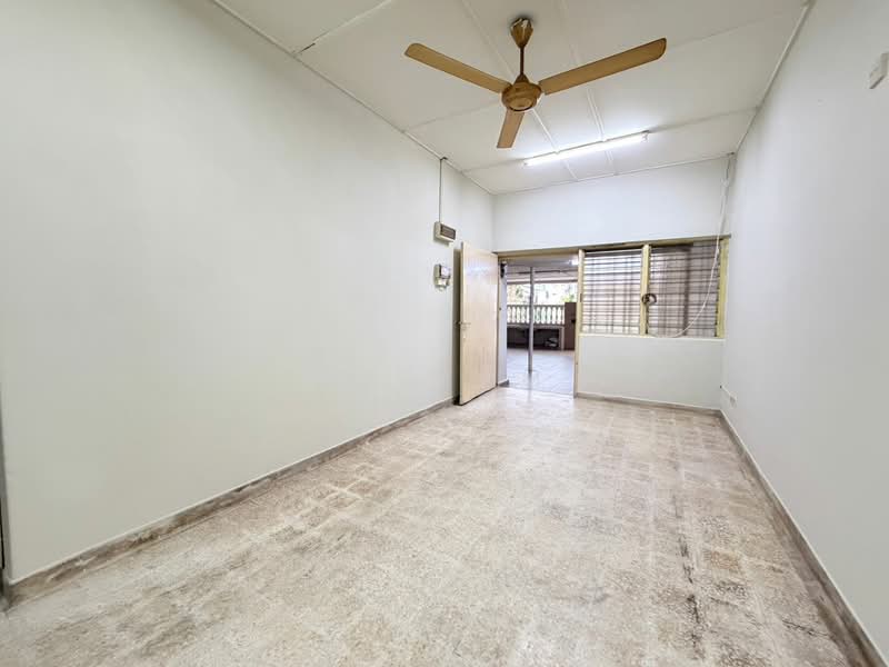 Taman Sri Hijau untuk Untuk Dijual - RM 399,000, Mac 2026 - Living Room - PropertyGuru.com.my