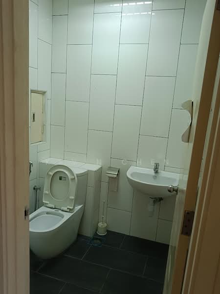 Office for Rent in Chow Kit (KL City Centre) - Kevin Chen - Bathroom - PropertyGuru.com.my