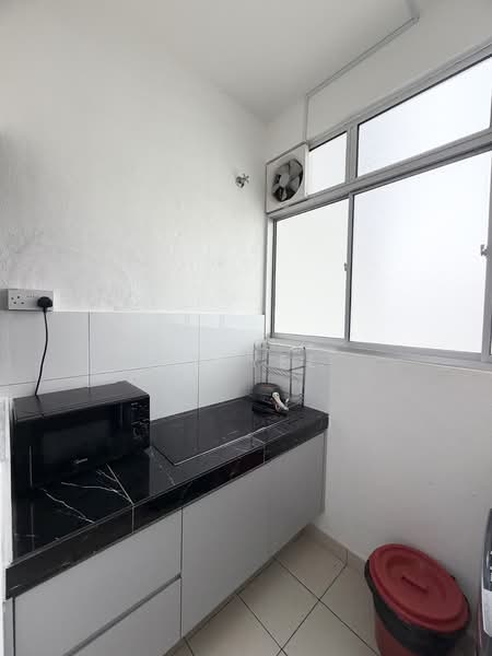 Kediaman Servis untuk Disewa di Traders Garden @ Cheras Selatan - CK Yee - Kitchen - PropertyGuru.com.my