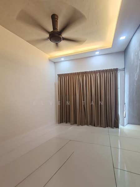 Service Residence for Sale at OUG Parklane - Elven Tan - Master Room - PropertyGuru.com.my