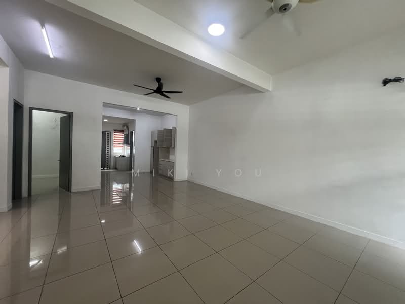 2-storey Terraced House for Rent in Bandar Saujana Putra (Tanjong Duabelas) - Miki You - Living Room - PropertyGuru.com.my