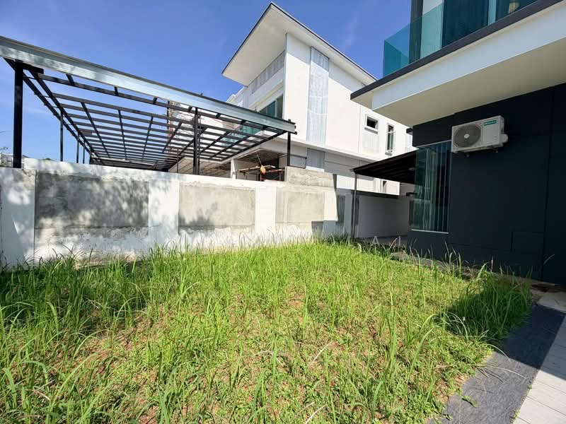 Semi-Detached House for Sale in Taman Nusa Bestari (Iskandar Puteri (Nusajaya)) - Patrick Lai - Exterior - PropertyGuru.com.my