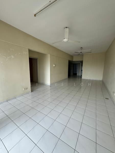 Apartment for Rent at Larkin Utama (Menara Metro Larkin) - Wei Jye Loh - Living Room - PropertyGuru.com.my