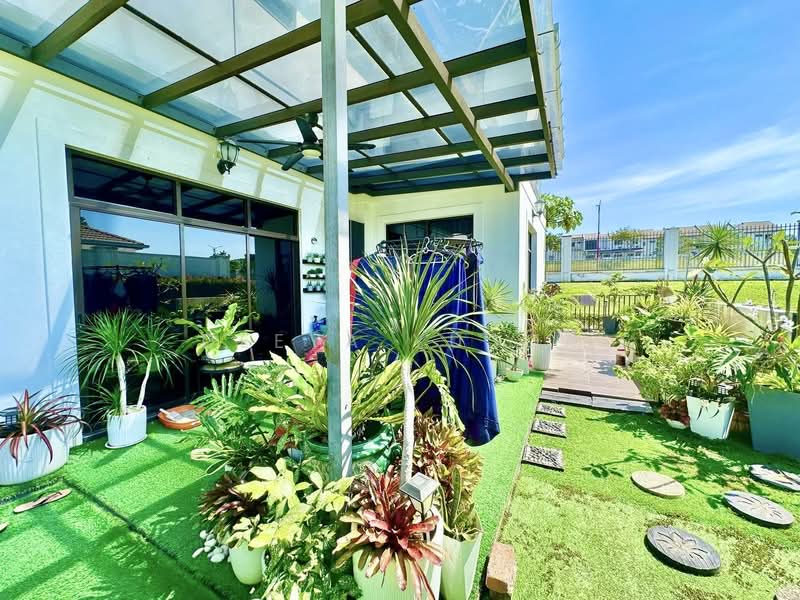 2-storey Terraced House for Sale in Shah Alam (Selangor) - Deeya Yusof - Exterior - PropertyGuru.com.my