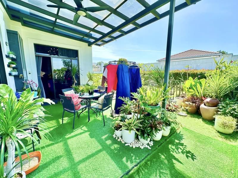 2-storey Terraced House for Sale in Shah Alam (Selangor) - Deeya Yusof - Exterior - PropertyGuru.com.my