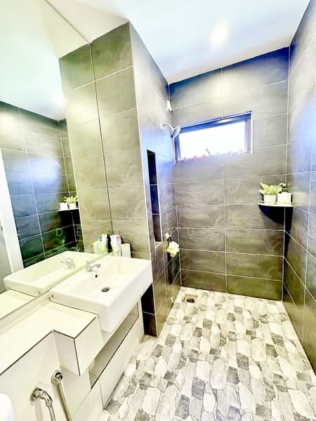 2-storey Terraced House for Sale in Shah Alam (Selangor) - Deeya Yusof - Bathroom - PropertyGuru.com.my