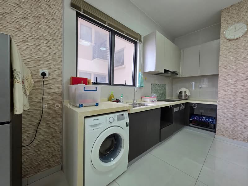 Bay Point @ Country Garden Danga Bay untuk Untuk Disewa - RM 2,800 /bulan, Mac 2026 - Kitchen - PropertyGuru.com.my