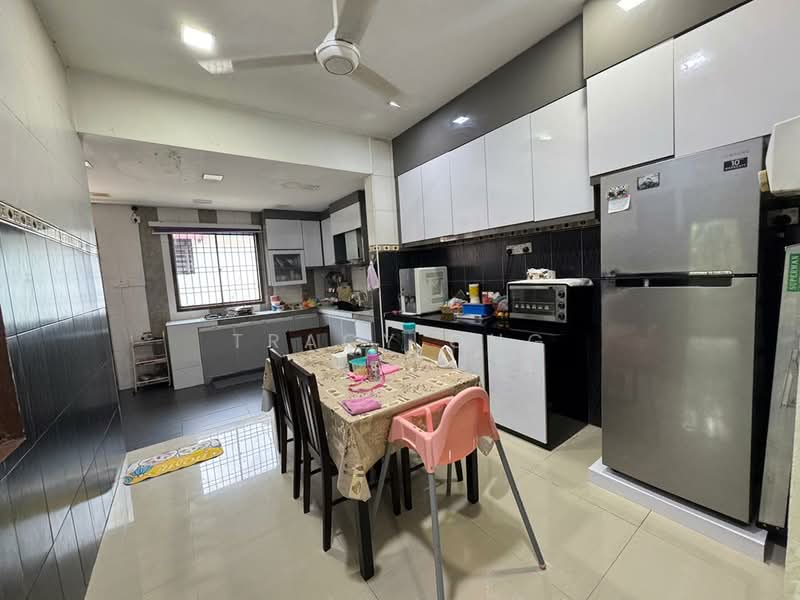 1-storey Terraced House for Sale in Taman Puteri Wangsa (Ulu Tiram) - Tracy Ong - Kitchen - PropertyGuru.com.my
