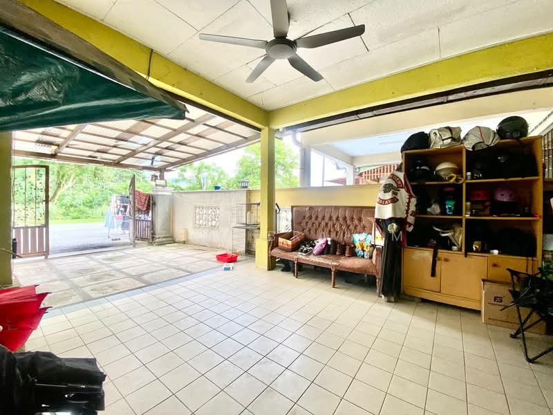 2-storey Terraced House for Sale in Seksyen 4 (Bangi) - Azli Ibrahim - Exterior - PropertyGuru.com.my
