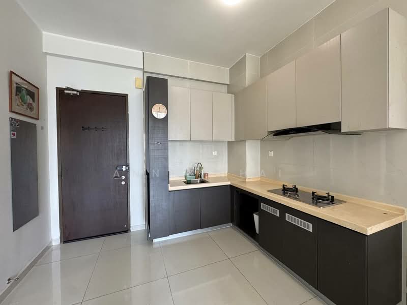 Condominium for Rent at Amberside @ Country Garden Danga Bay - Annie Chai - Kitchen - PropertyGuru.com.my