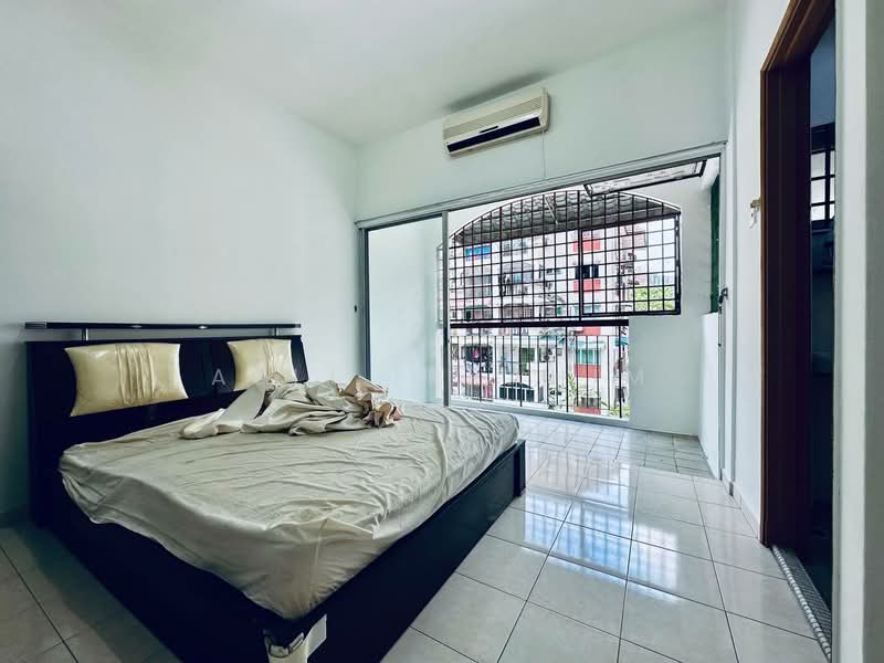 Apartment for Sale at The Riviera - Azli Ibrahim - Bedroom - PropertyGuru.com.my