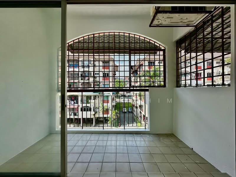 Apartment for Sale at The Riviera - Azli Ibrahim - Balcony - PropertyGuru.com.my