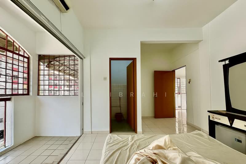 Apartment for Sale at The Riviera - Azli Ibrahim - Bedroom - PropertyGuru.com.my