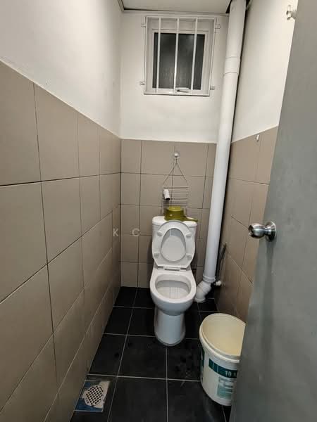 Oasis Business Centre untuk Untuk Disewa - RM 2,800 /bulan, Apr 2026 - Bathroom - PropertyGuru.com.my