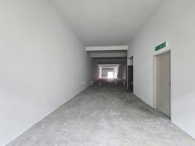 Shop for Rent in Austin Crest (Johor Bahru) - Rachel Teo - Corridor - PropertyGuru.com.my
