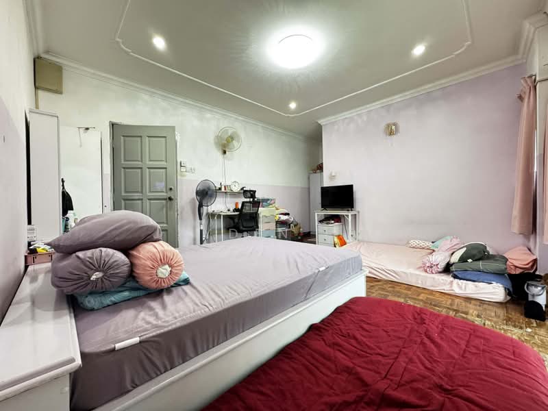 1.5-storey Terraced House for Sale in BANDAR PUCHONG JAYA (Puchong) - Jayden Lee - Bedroom - PropertyGuru.com.my