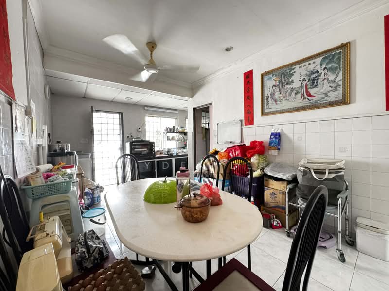 1.5-storey Terraced House for Sale in BANDAR PUCHONG JAYA (Puchong) - Jayden Lee - Kitchen - PropertyGuru.com.my