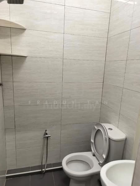Jay Series (Greenlane Heights Block J) untuk Untuk Disewa - RM 1,500 /bulan, Mac 2026 - Bathroom - PropertyGuru.com.my