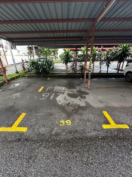 Kondominium untuk Disewa di Jay Series (Greenlane Heights Block J) - Freddy Tan - Car Park - PropertyGuru.com.my