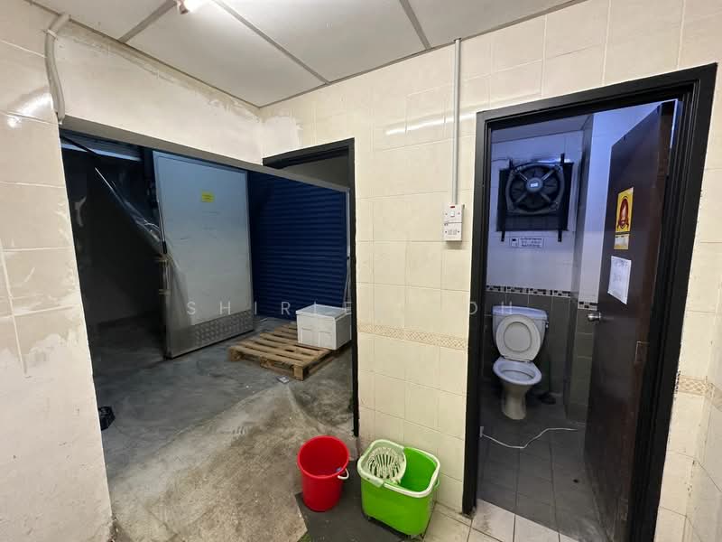 Shop for Rent in Bandar Puteri Puchong (Puchong) - Shirlee Toh - Bathroom - PropertyGuru.com.my