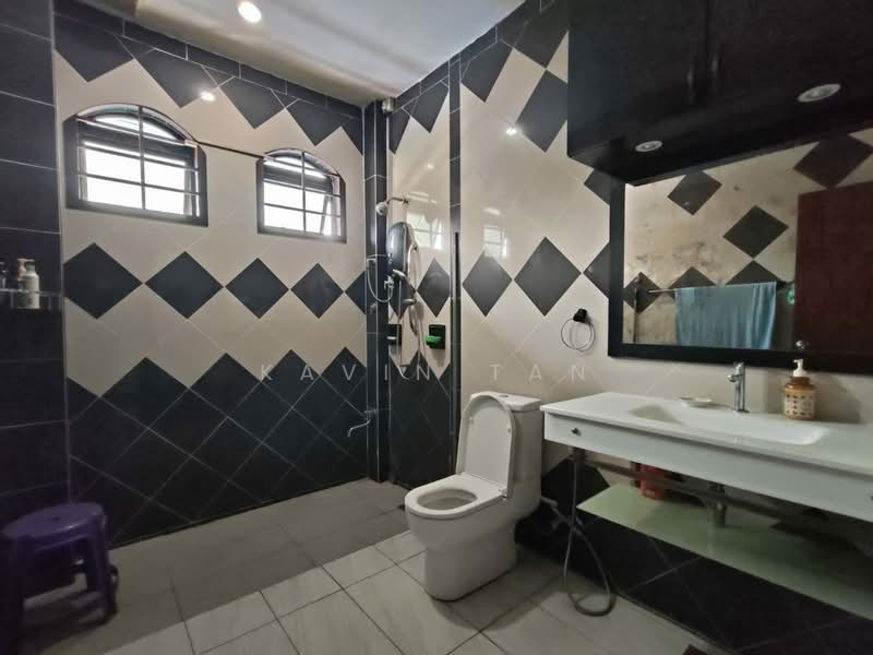 Bungalow for Sale in Johor Bahru (Johor) - Kavin Tan - Bathroom - PropertyGuru.com.my