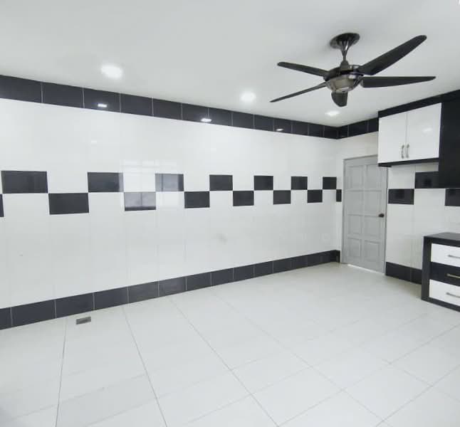 Mutiara Rini Mutiaras Rinis untuk Untuk Dijual - RM 750,000, Mac 2026 - Kitchen - PropertyGuru.com.my