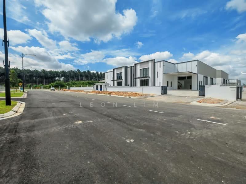 Semi-D Factory for Rent in Taman Perniagaan Setia (Johor Bahru) - Leon Lim - Exterior - PropertyGuru.com.my