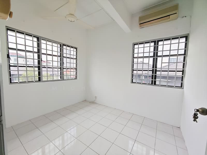 Villa OUG untuk Untuk Dijual - RM 437,000, Mac 2026 - PropertyGuru.com.my