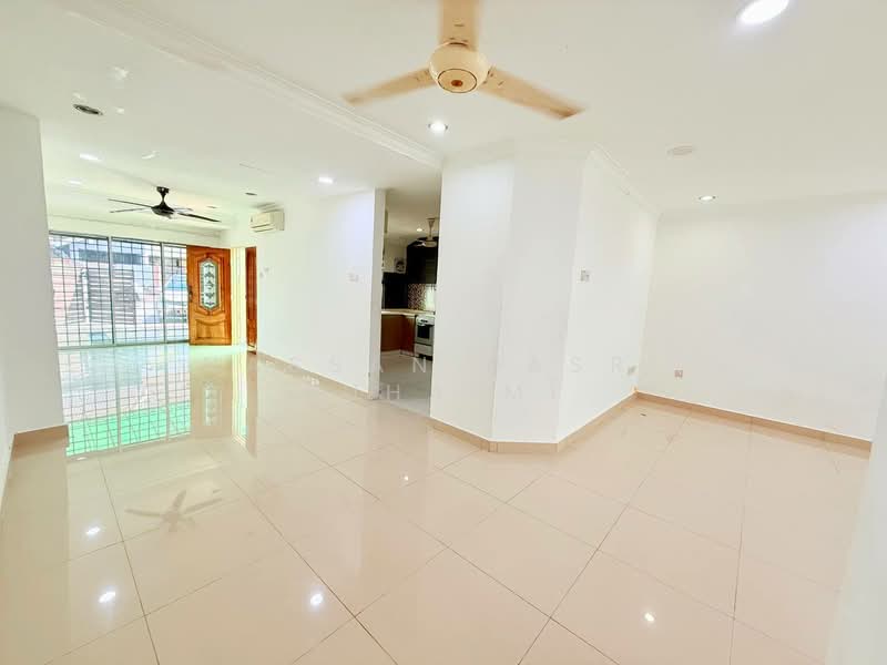 Peak 208 untuk Untuk Dijual - RM 545,000, Mac 2026 - Living Room - PropertyGuru.com.my