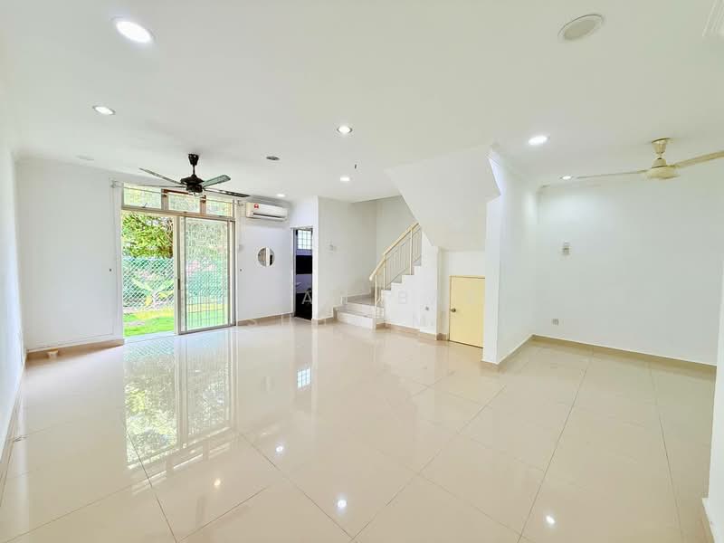 Peak 208 untuk Untuk Dijual - RM 545,000, Mac 2026 - Living Room - PropertyGuru.com.my