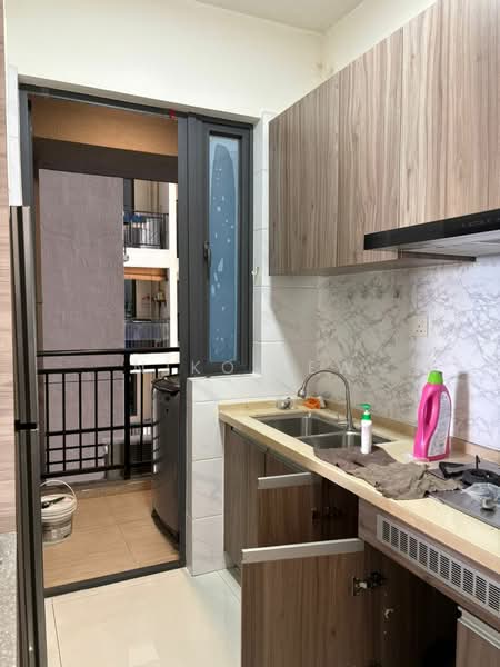 Service Residence for Rent at Country Garden Central Park - Niko Lew - Kitchen - PropertyGuru.com.my