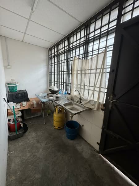 Shop for Sale in Taman Rinting (Masai) - Zack Chow - Kitchen - PropertyGuru.com.my