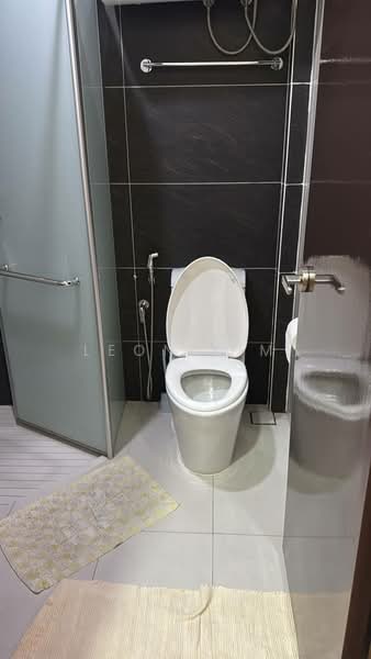 Condominium for Rent at Amberside @ Country Garden Danga Bay - Leon Lim - Bathroom - PropertyGuru.com.my