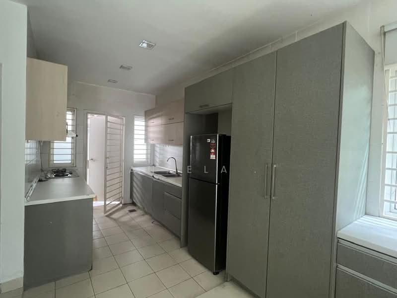 Seri Jalil untuk Untuk Dijual - RM 2,400,000, Mac 2026 - Kitchen - PropertyGuru.com.my