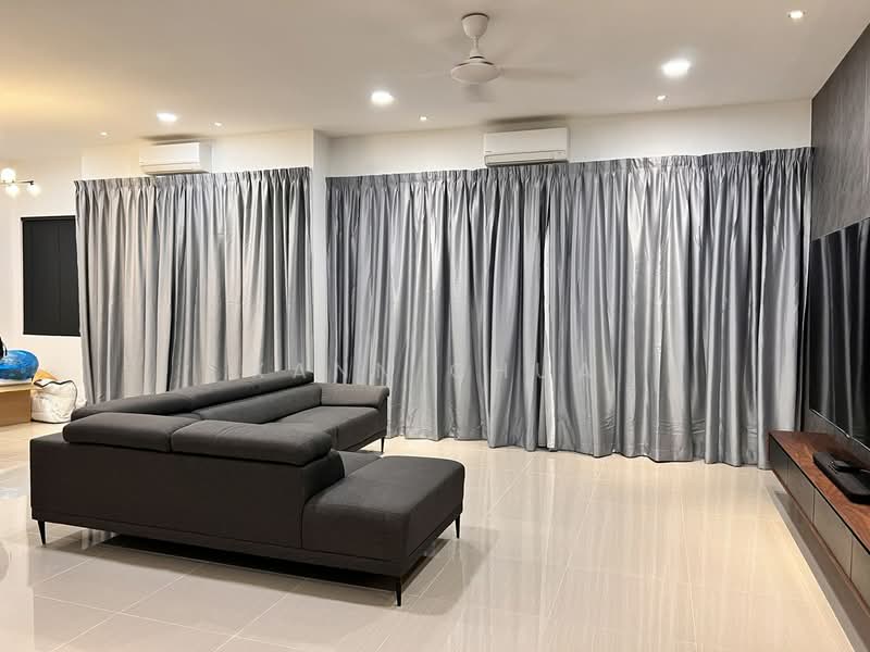 Semi-Detached House for Sale in Seri Kembangan (Selangor) - Xann Chua - Living Room - PropertyGuru.com.my