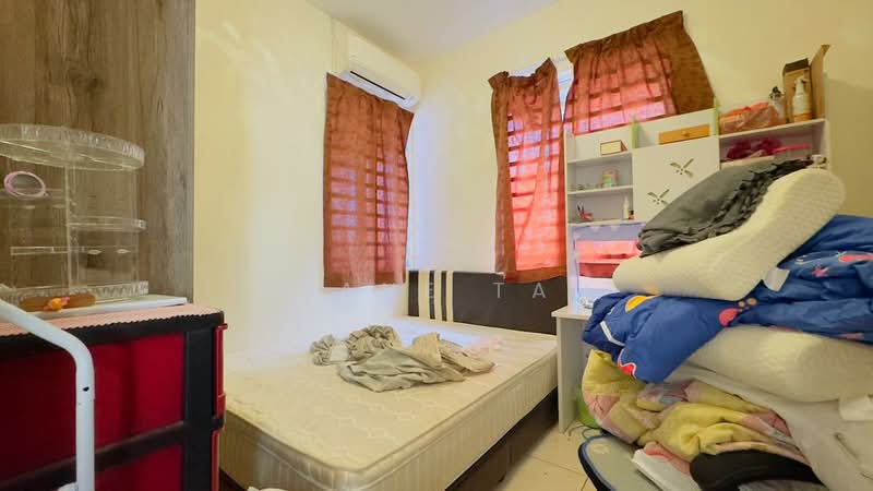Taman Bukit Kristal untuk Untuk Dijual - RM 360,000, Mac 2026 - Bedroom - PropertyGuru.com.my