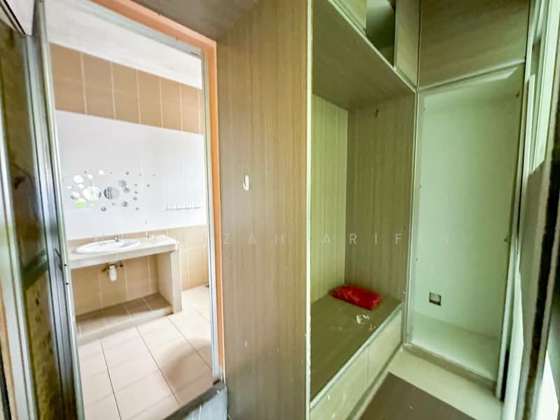 Taman Desa Impian Kajang untuk Untuk Dijual - RM 1,200,000, Mac 2026 - Bathroom - PropertyGuru.com.my