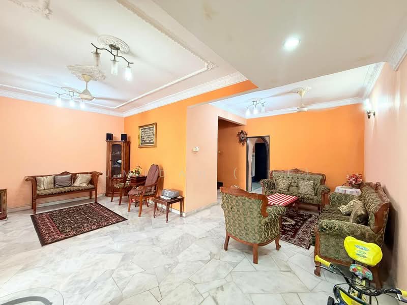 2-storey Terraced House for Sale in Usj 11 (Subang Jaya) - JUMIDAH (JUE) - Living Room - PropertyGuru.com.my