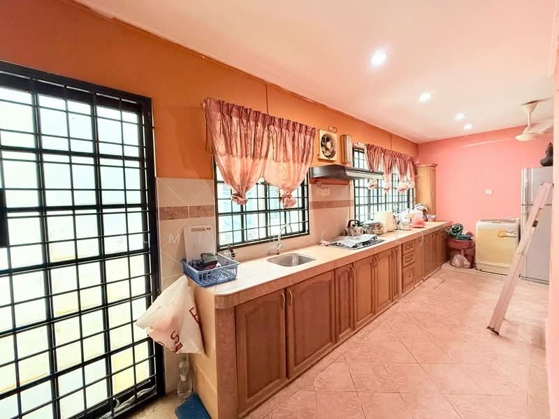 2-storey Terraced House for Sale in Usj 11 (Subang Jaya) - JUMIDAH (JUE) - Kitchen - PropertyGuru.com.my