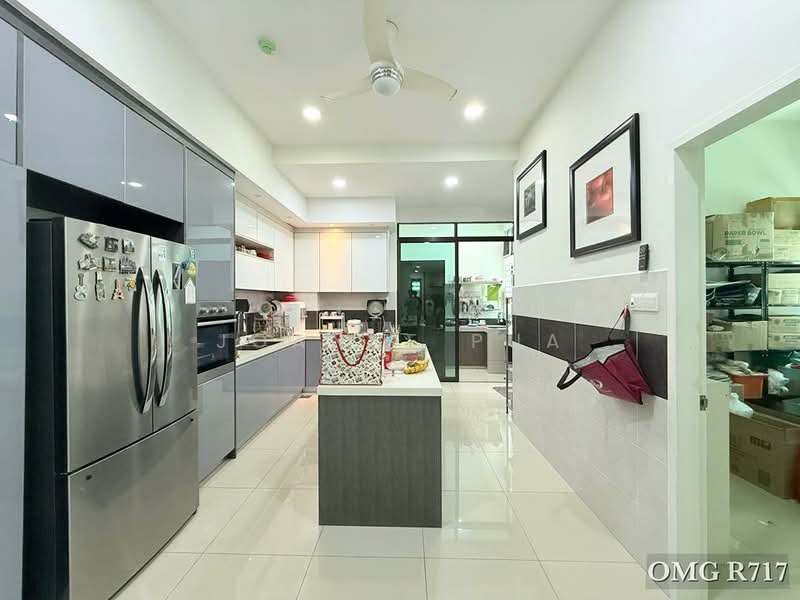 Semi-Detached House for Sale in Setia Utama (Setia Alam) - Joanne Pua - Kitchen - PropertyGuru.com.my