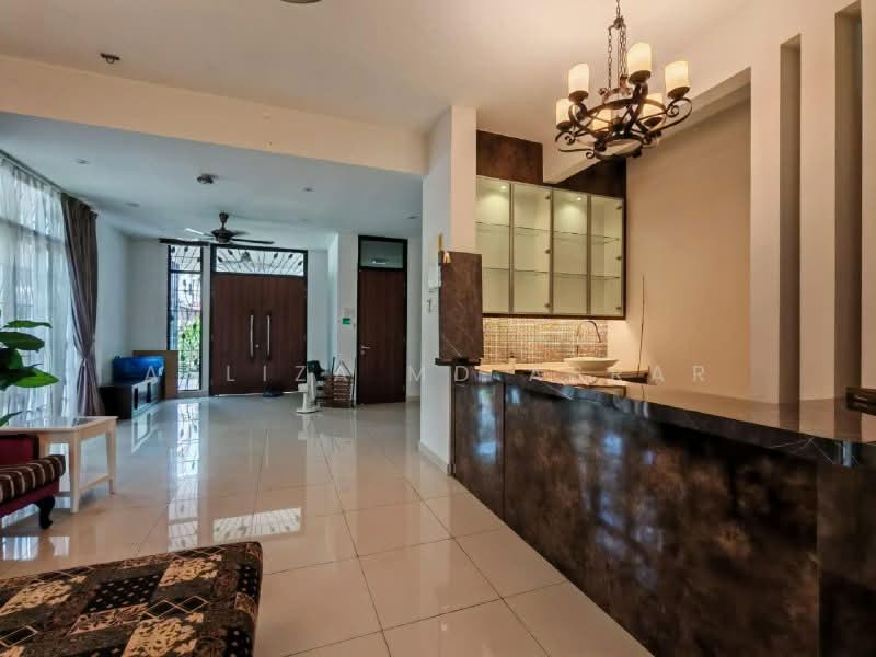 3-storey Terraced House for Sale in Sepang (Selangor) - Asliza Md Asrar - Living Room - PropertyGuru.com.my