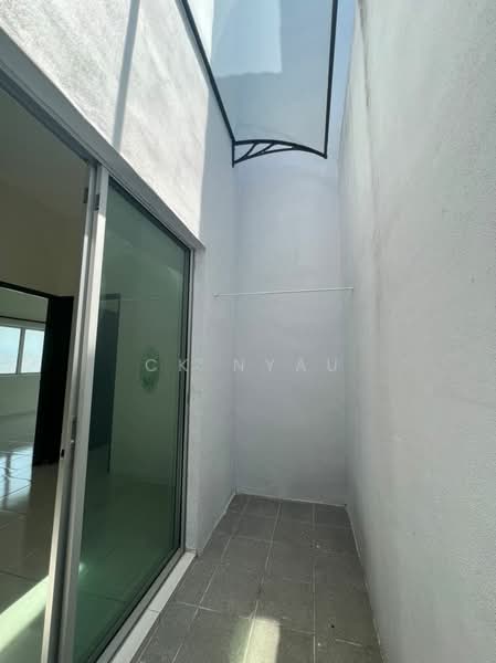 Ipoh botani gated guarded partial furnished upper unit townhouse for rent untuk Untuk Disewa - RM 1,500 /bulan, Mac 2026 - PropertyGuru.com.my