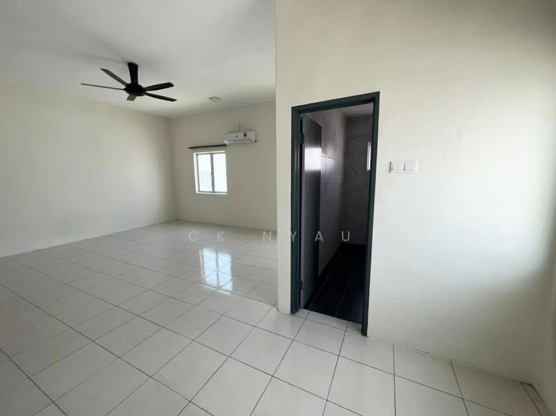Ipoh botani gated guarded partial furnished upper unit townhouse for rent untuk Untuk Disewa - RM 1,500 /bulan, Mac 2026 - PropertyGuru.com.my